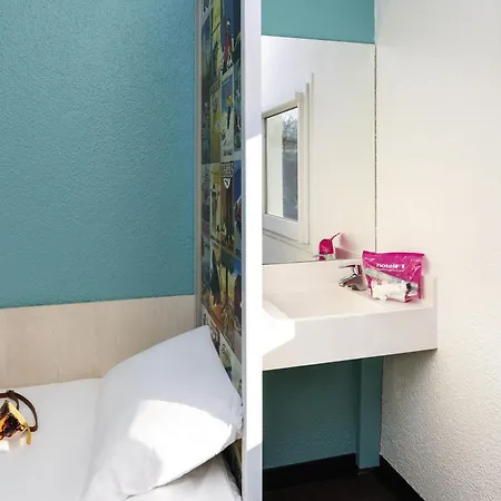 Hotelf1 Angouleme * Champniers (Charente)