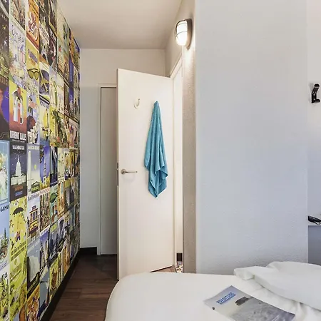 Hotelf1 Angouleme *