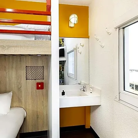 Hôtelf1 Angoulême * Champniers (Charente)
