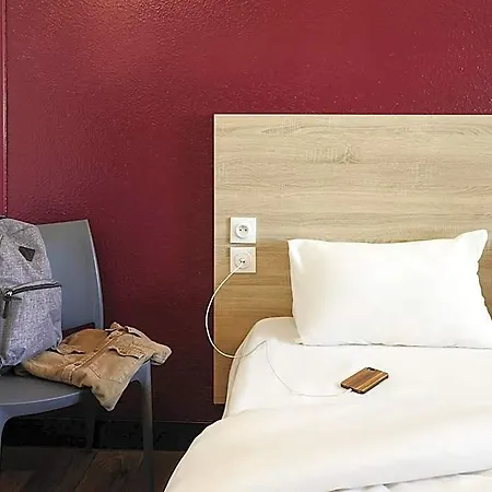 Hôtelf1 Angoulême Hotel