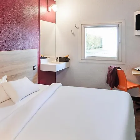 Hôtelf1 Angoulême *